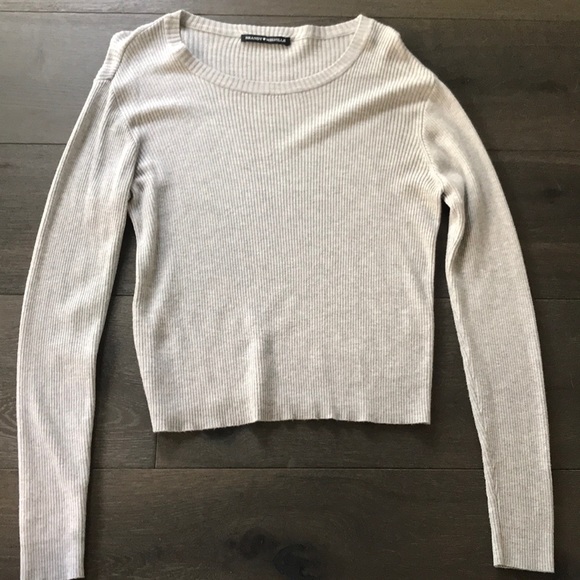 Brandy Melville Sweaters - ribbed grey long sleeve